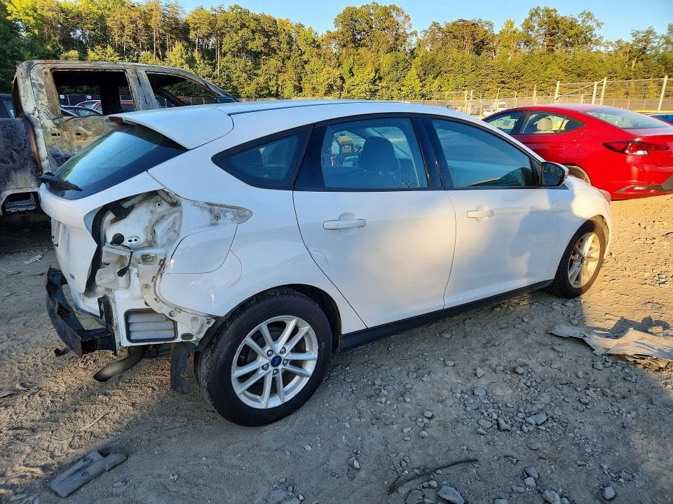 2017 FORD FOCUS SE 3