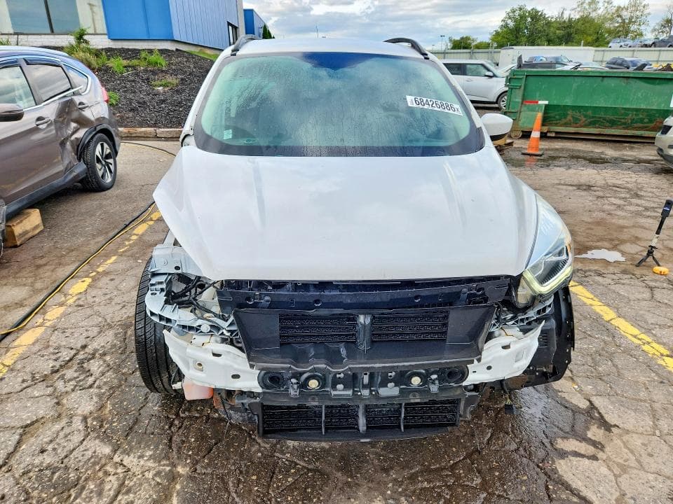 2017 FORD ESCAPE SE 5