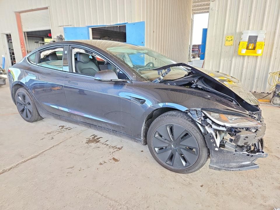 2025 TESLA MODEL 3 4
