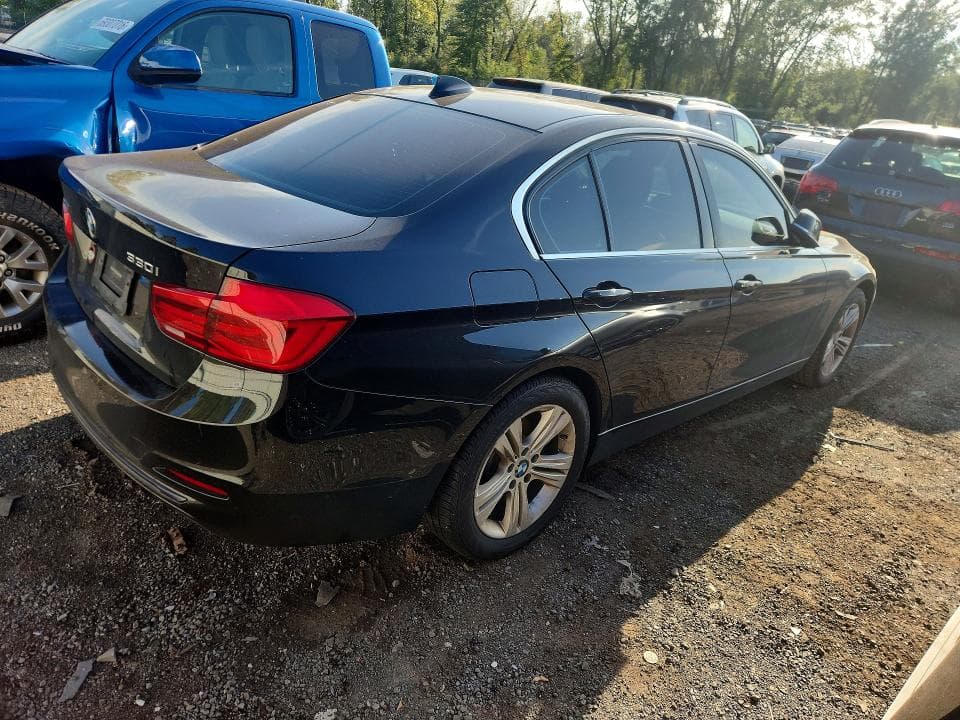 2018 BMW 330 XI 3