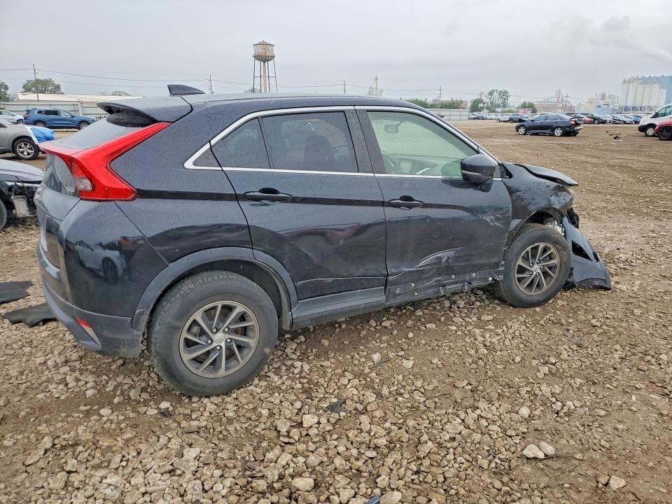 2020 MITSUBISHI ECLIPSE CROSS ES 3