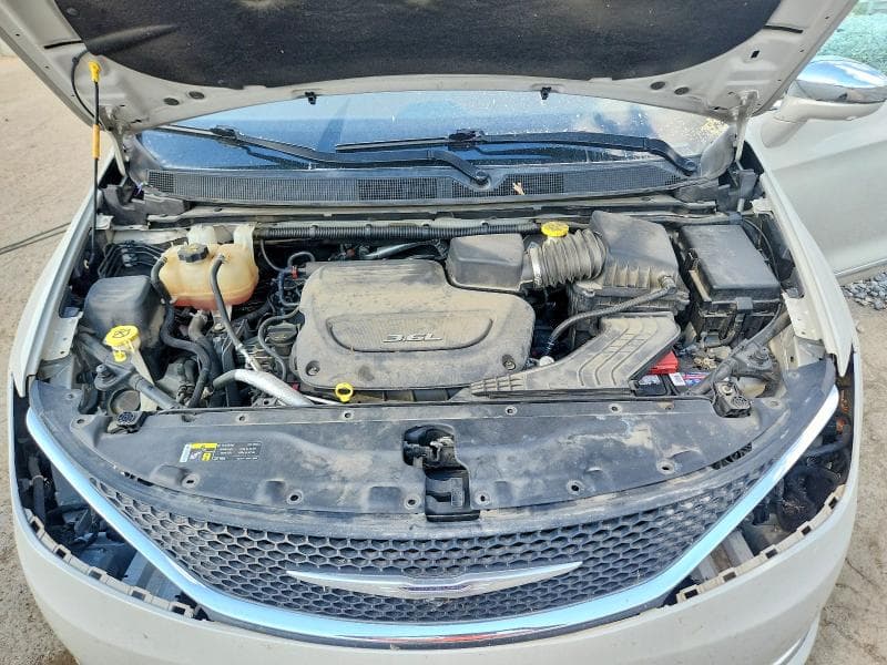 2017 CHRYSLER PACIFICA LIMITED 12