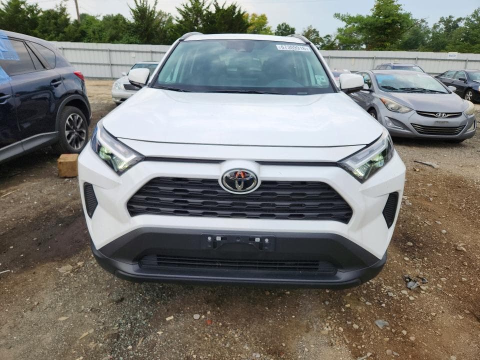 2025 TOYOTA RAV4 XLE 5