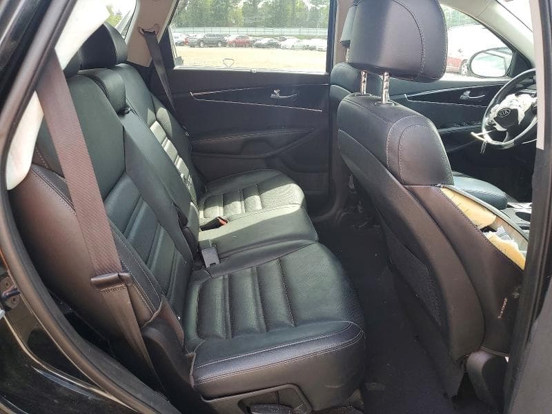 2017 KIA SORENTO EX 10