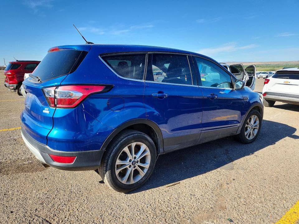 2017 FORD ESCAPE SE 3