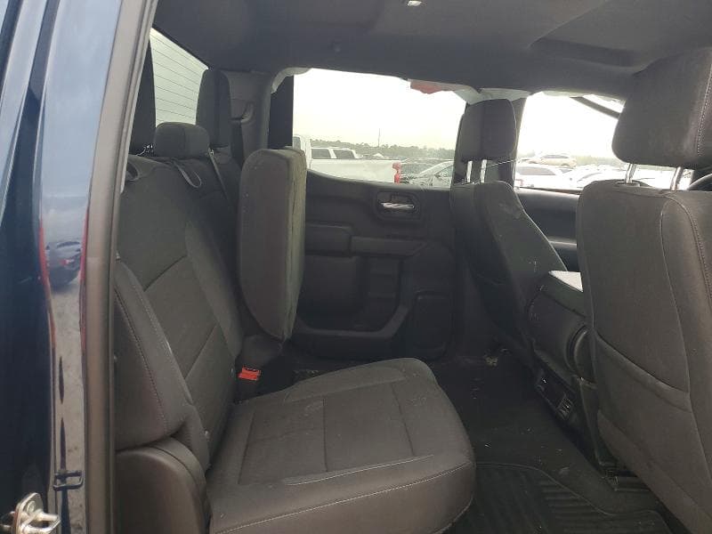2023 CHEVROLET SILVERADO K1500 CUSTOM 10