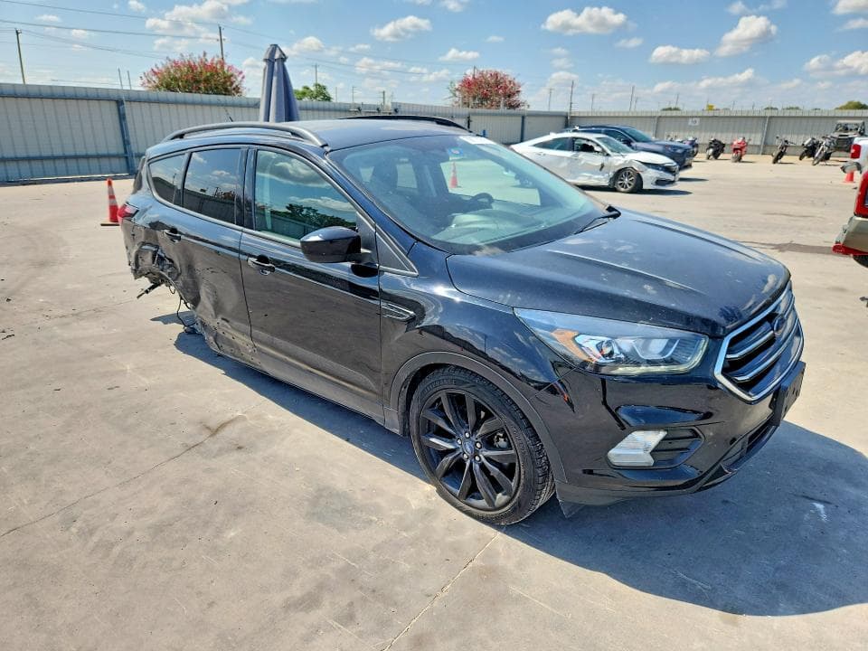 2019 FORD ESCAPE SE 4