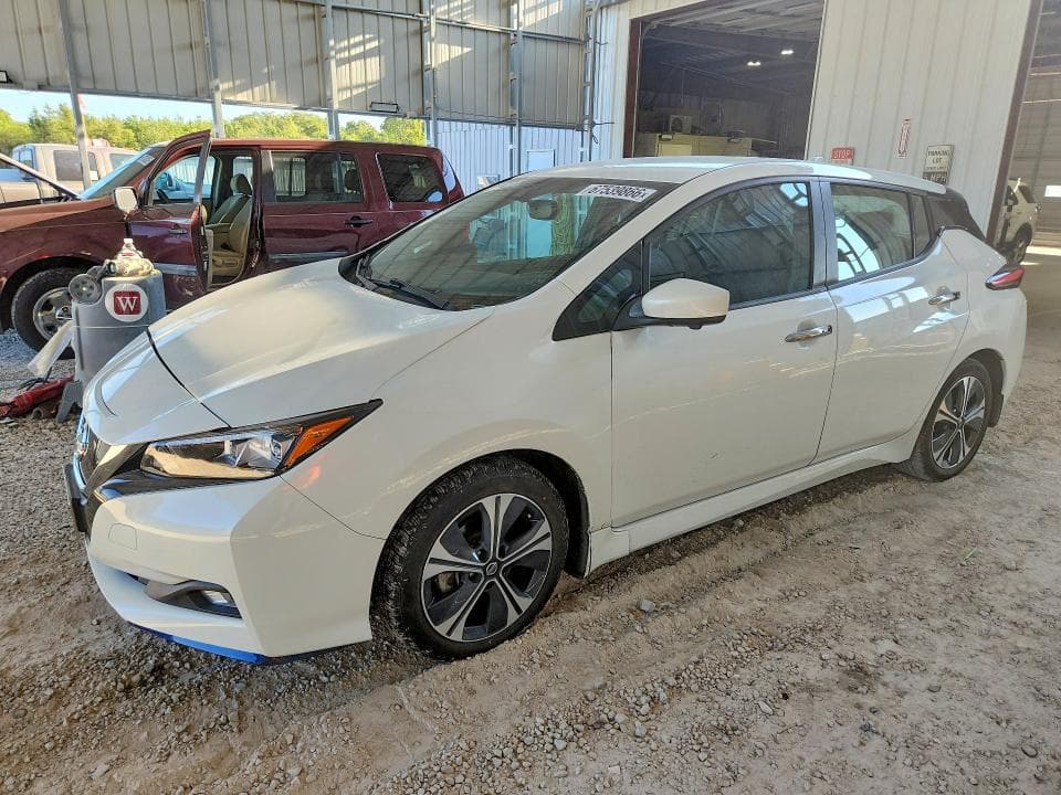 2022 NISSAN LEAF SV PLUS