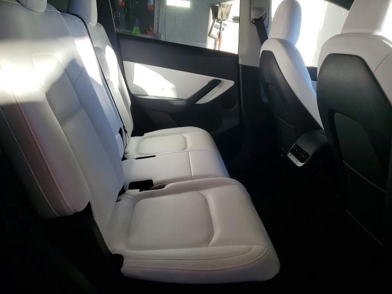 2022 TESLA MODEL Y 10