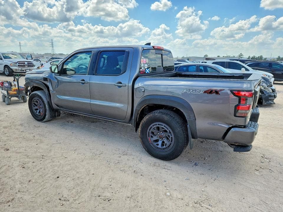 2025 NISSAN FRONTIER PRO-4X 2