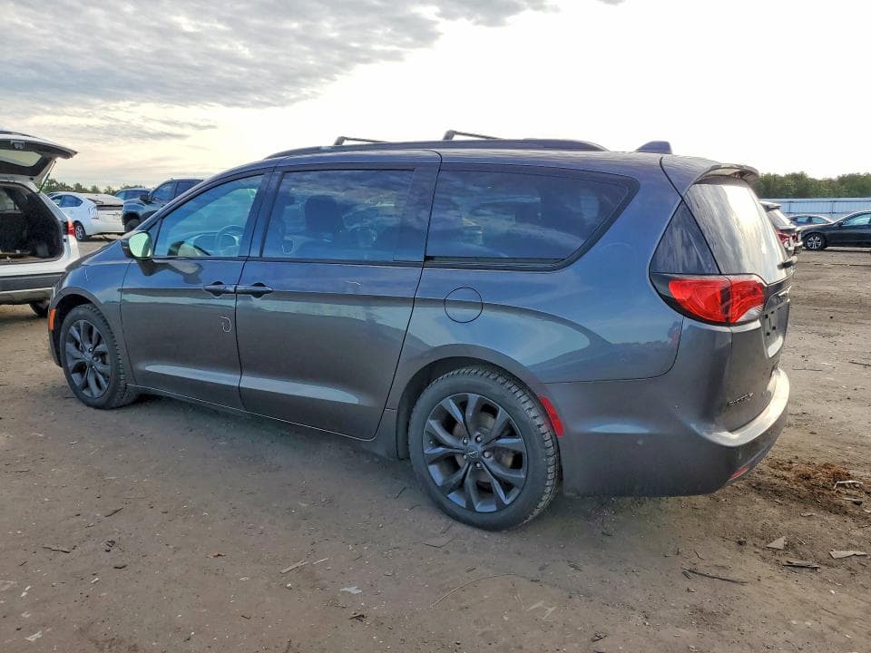 2019 CHRYSLER PACIFICA LIMITED 2