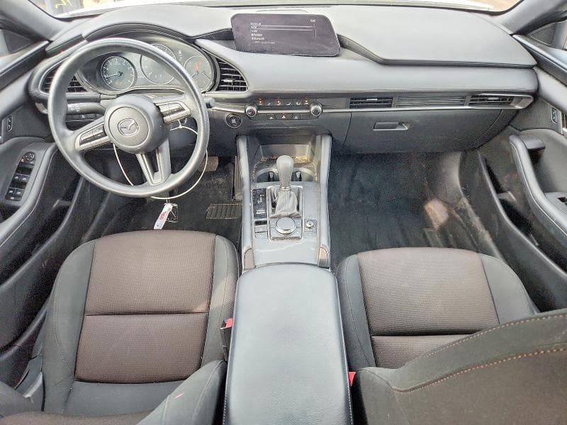2022 MAZDA 3 8