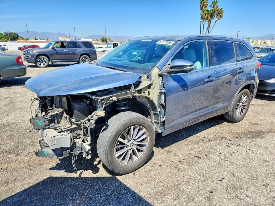 2017 TOYOTA HIGHLANDER XLE - 1