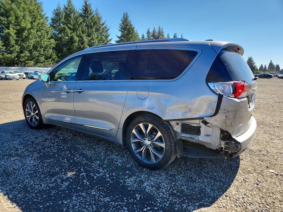 2017 CHRYSLER PACIFICA LIMITED 2