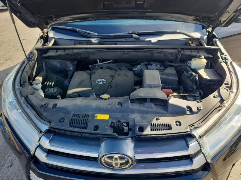 2017 TOYOTA HIGHLANDER XLE 12