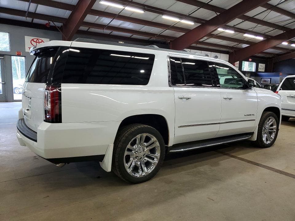 2017 GMC YUKON XL K1500 SLT 3