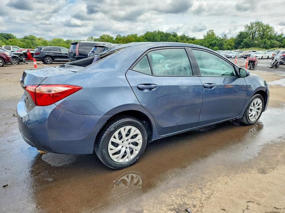 2019 TOYOTA COROLLA LE 3