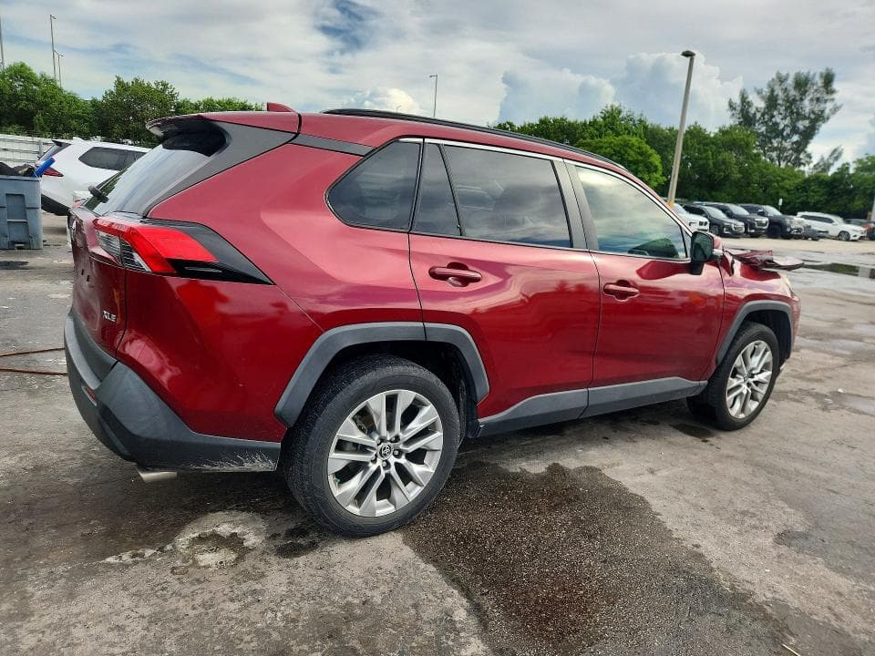 2019 TOYOTA RAV4 XLE PREMIUM 3