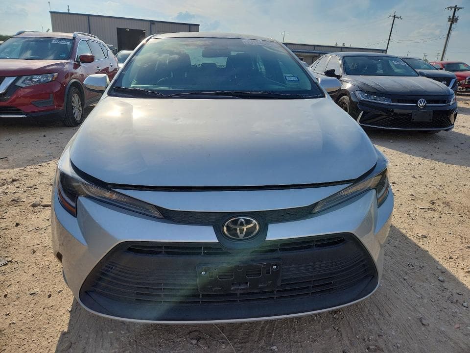 2025 TOYOTA COROLLA LE 5
