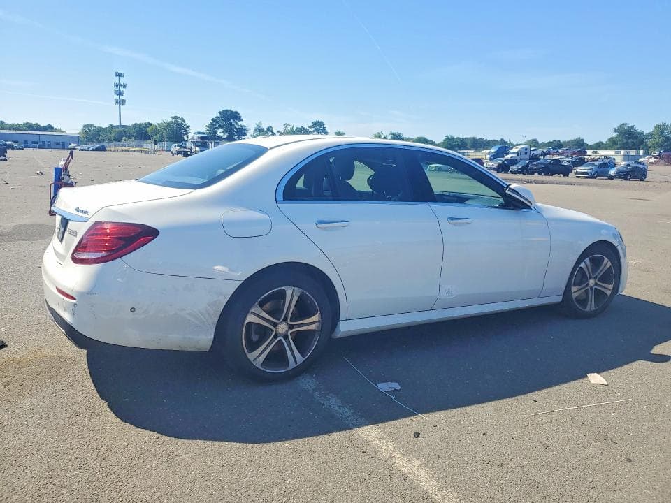 2017 MERCEDES-BENZ E 300 4MATIC 3
