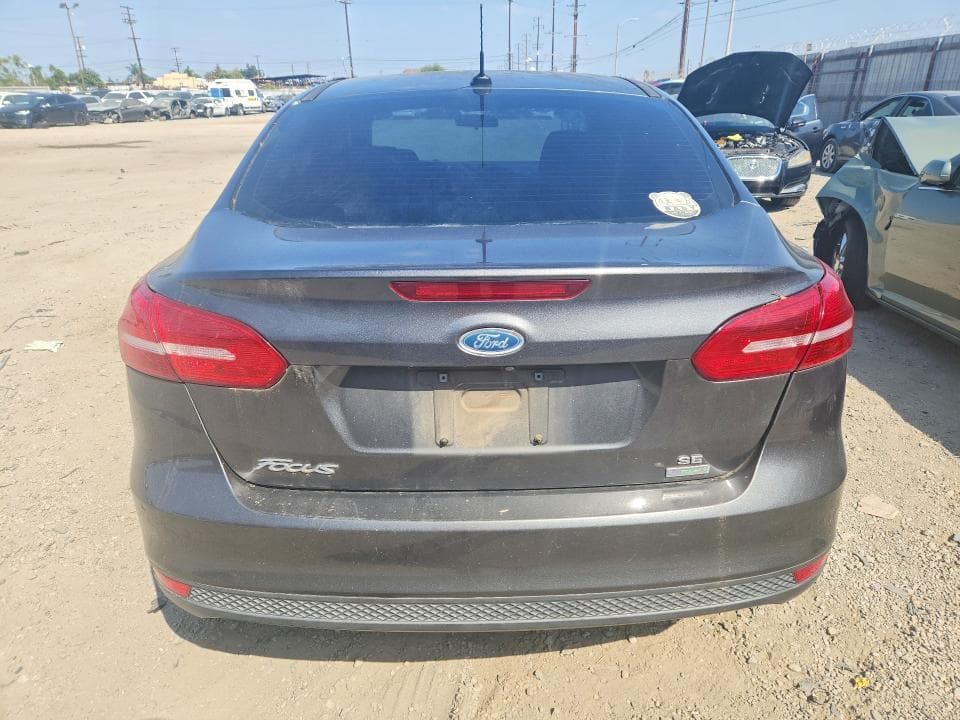 2017 FORD FOCUS SE 6