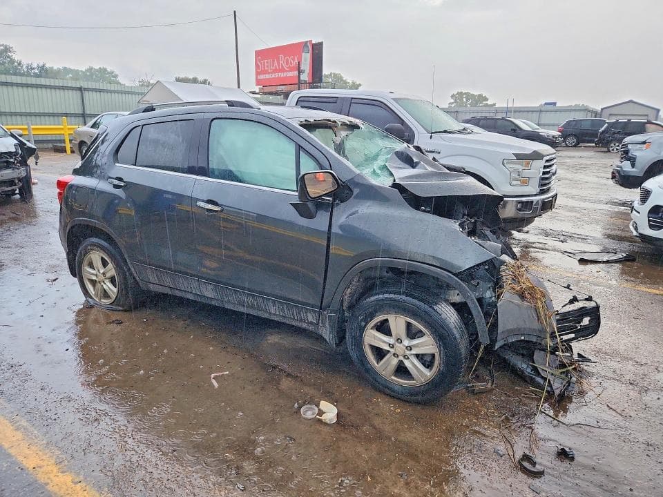 2018 CHEVROLET TRAX 1LT 4
