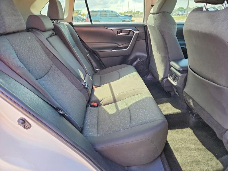 2023 TOYOTA RAV4 XLE 11