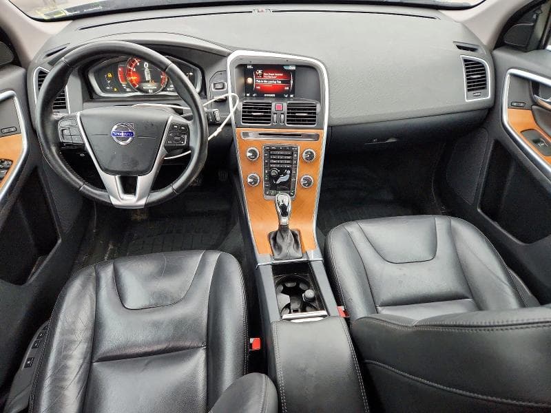 2017 VOLVO XC60 T5 INSCRIPTION 8