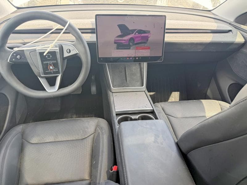 2026 TESLA MODEL Y 8