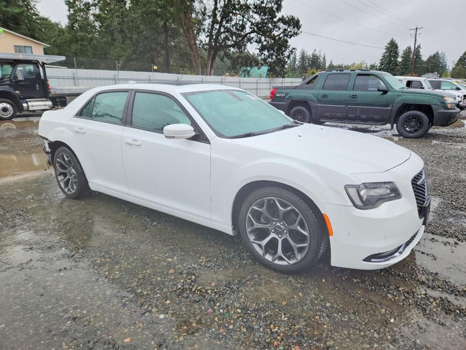 2017 CHRYSLER 300 S 4