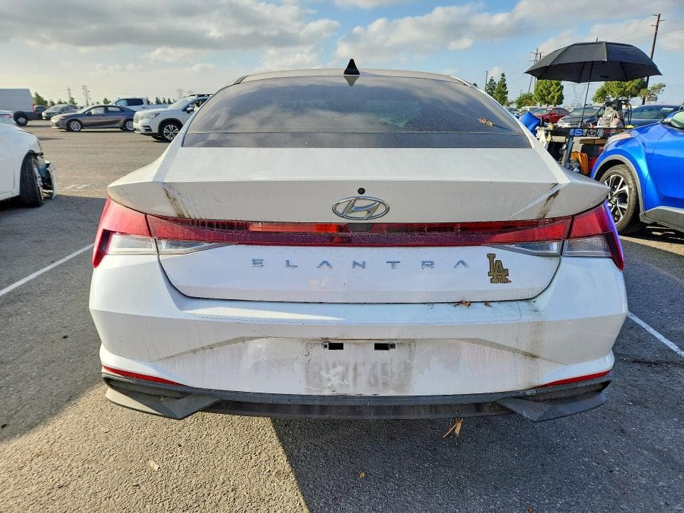 2021 HYUNDAI ELANTRA SE 6