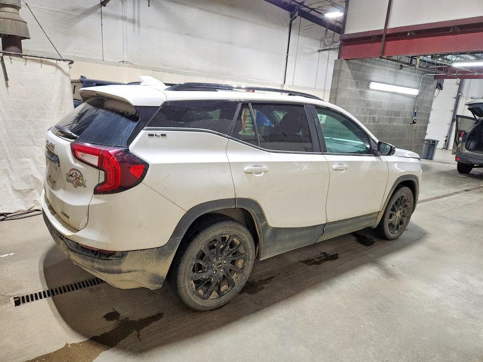 2024 GMC TERRAIN SLE 3