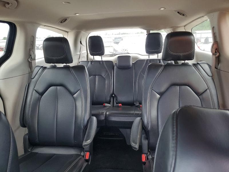 2023 CHRYSLER PACIFICA TOURING L 10