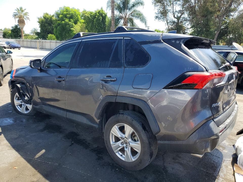 2021 TOYOTA RAV4 XLE 2