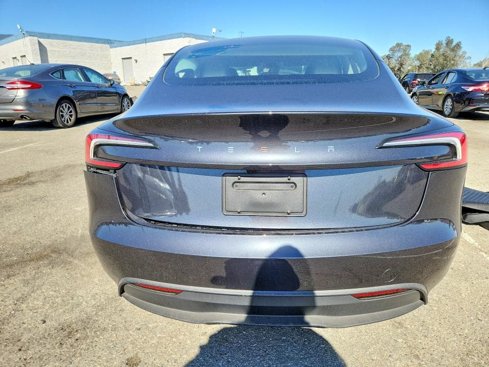 2025 TESLA MODEL 3 6