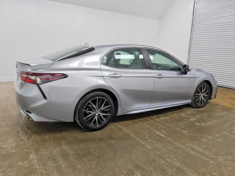 2024 TOYOTA CAMRY SE 3