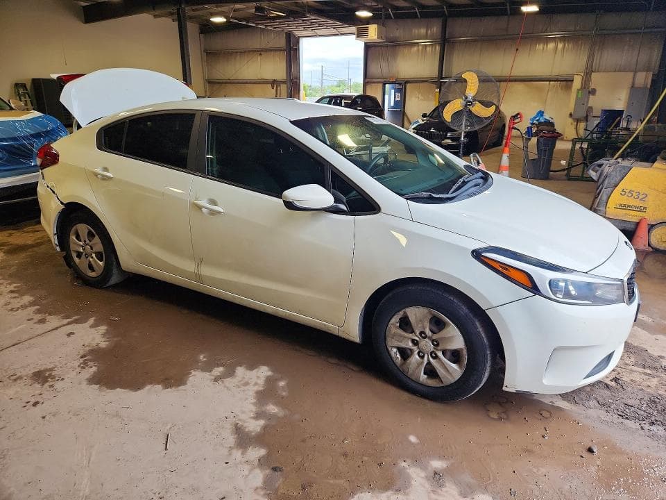 2017 KIA FORTE LX 4