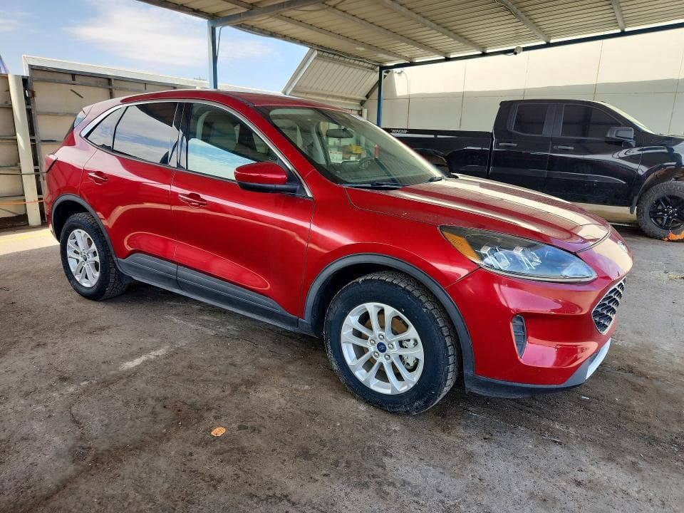 2020 FORD ESCAPE SE 4