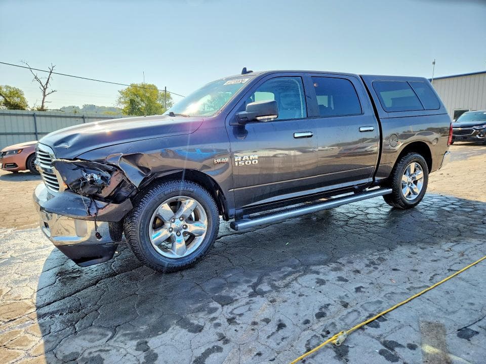 2017 RAM 1500 SLT - 1