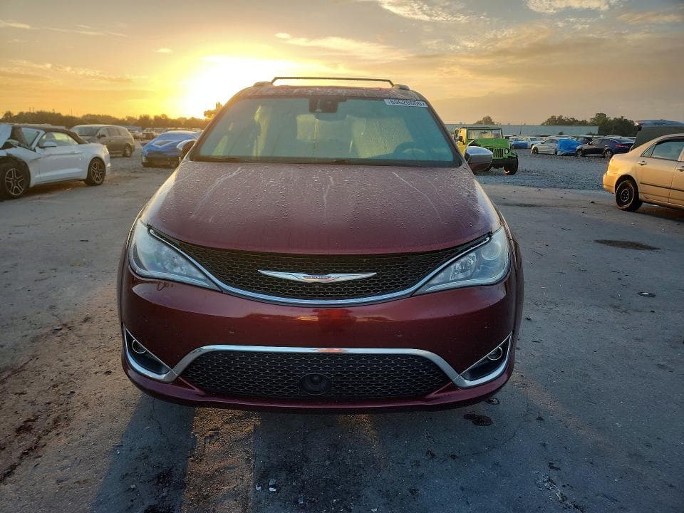 2017 CHRYSLER PACIFICA LIMITED 5