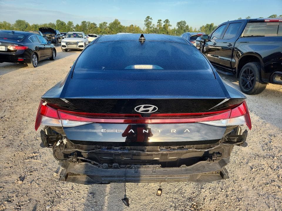 2024 HYUNDAI ELANTRA SEL 6