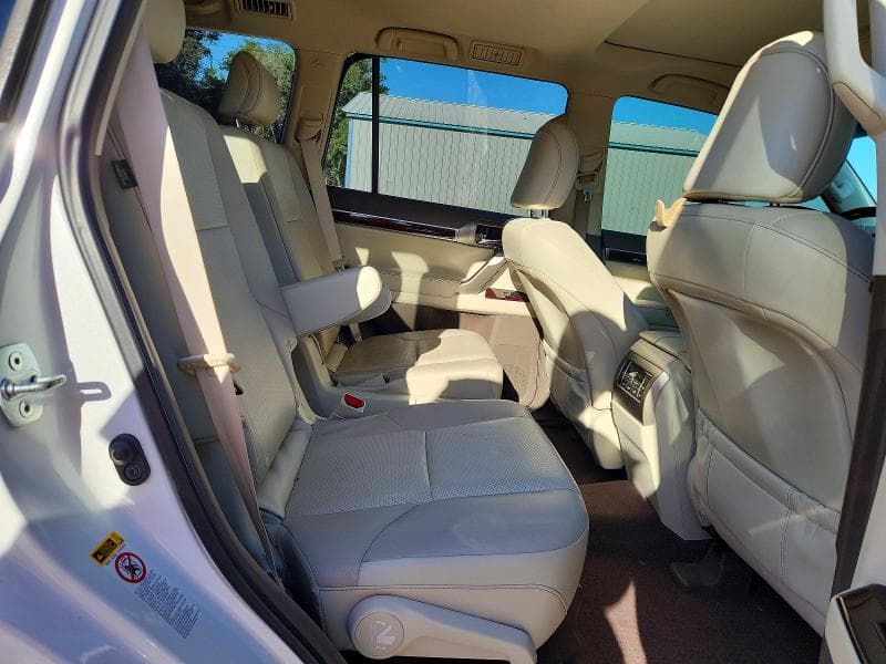 2017 LEXUS GX 460 11