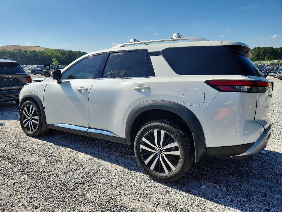 2024 NISSAN PATHFINDER PLATINUM 2
