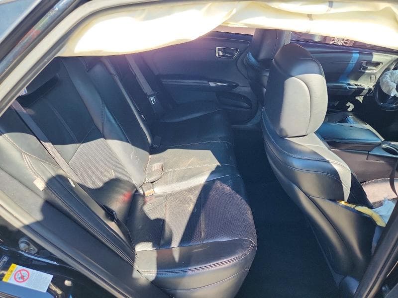2018 TOYOTA AVALON LIMITED 10