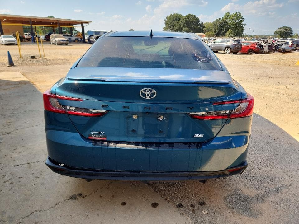 2025 TOYOTA CAMRY SE 6