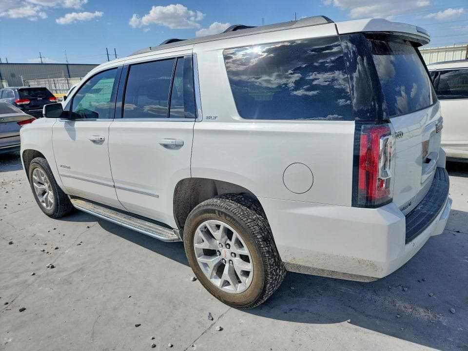 2017 GMC YUKON SLT 2