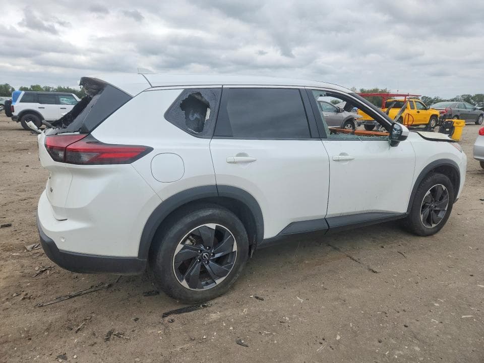 2024 NISSAN ROGUE SV 3