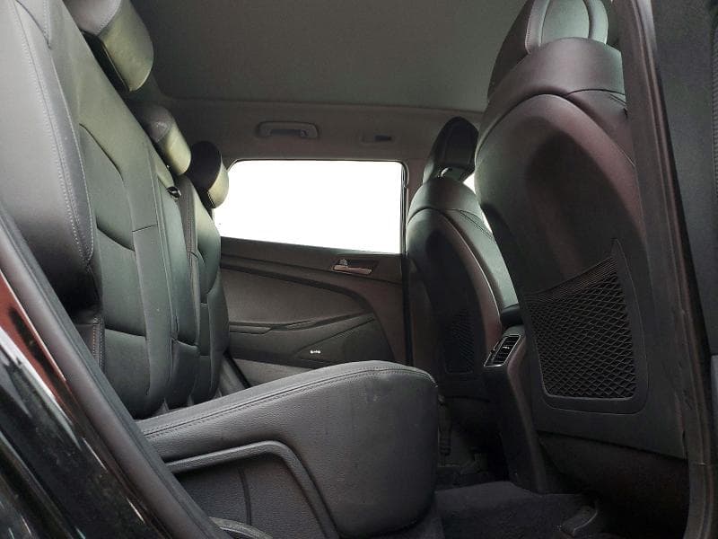 2018 HYUNDAI TUCSON SE 11