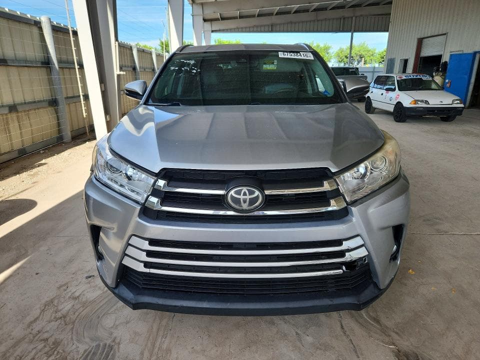 2017 TOYOTA HIGHLANDER XLE 5
