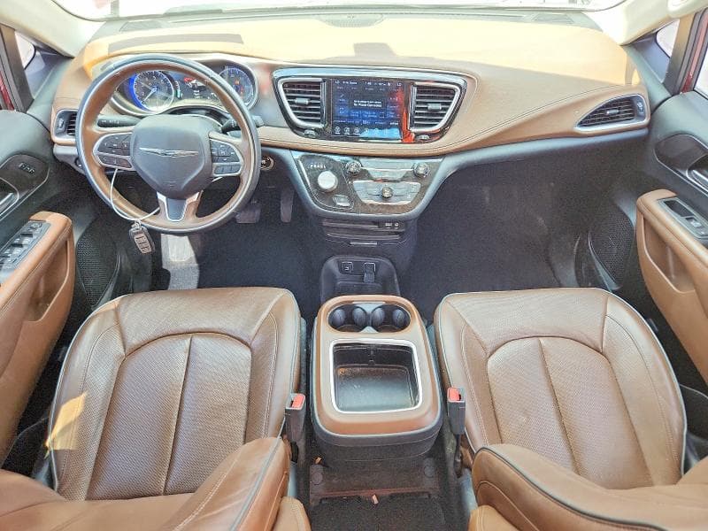 2017 CHRYSLER PACIFICA LIMITED 8